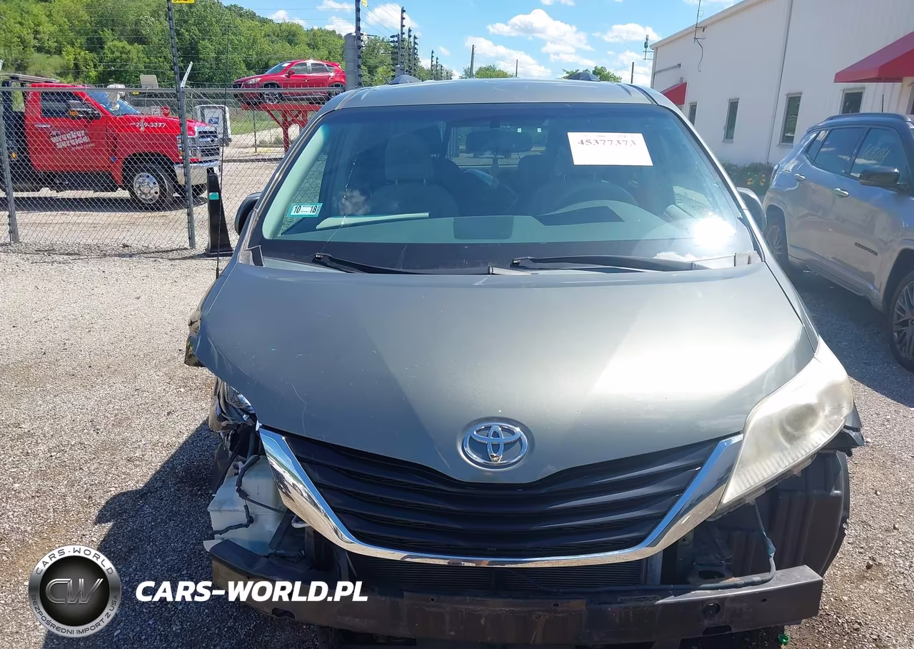 2013 Toyota Sienna Le V6 8 Passenger VIN:5TDKK3DCXDS358217 - 12