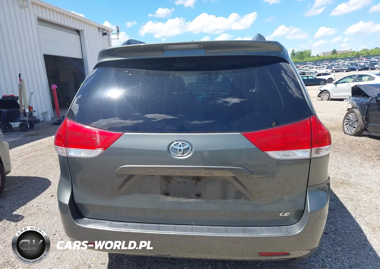 2013 Toyota Sienna Le V6 8 Passenger VIN:5TDKK3DCXDS358217 - 16