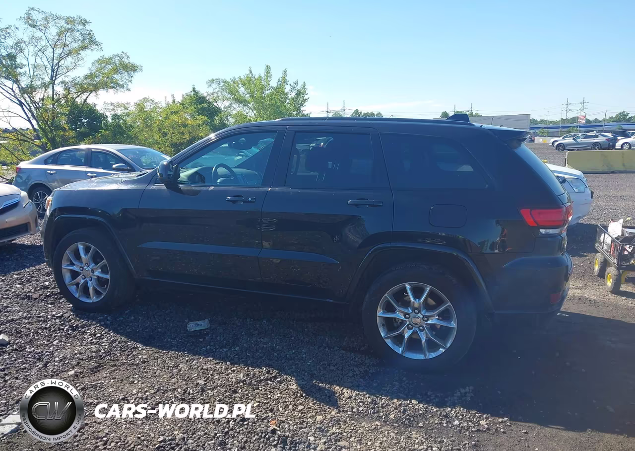 2020 Jeep Grand Cherokee Altitude 4X4 VIN:1C4RJFAG5LC267186 - 14