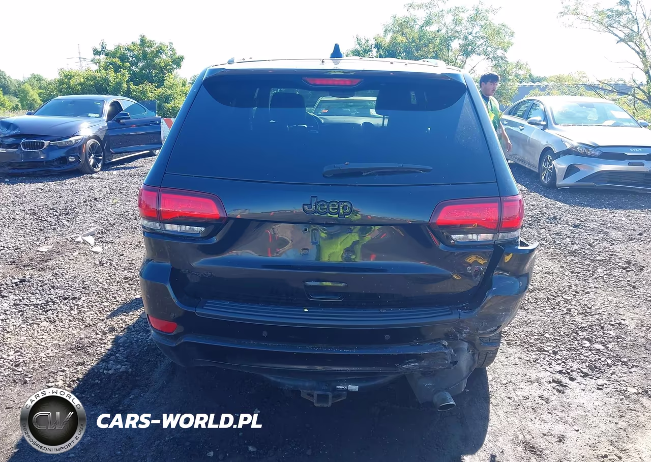 2020 Jeep Grand Cherokee Altitude 4X4 VIN:1C4RJFAG5LC267186 - 16