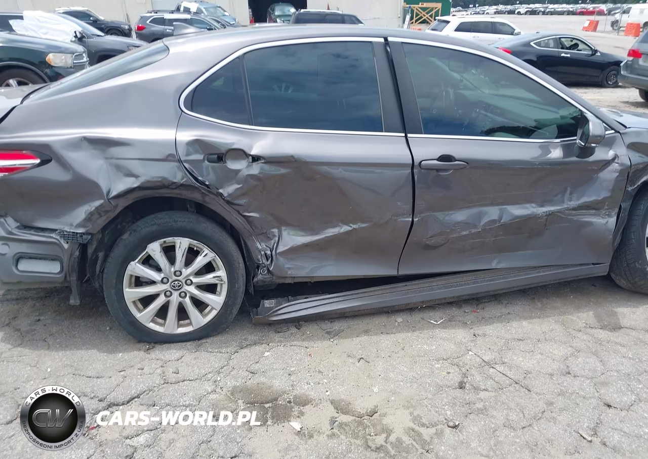 2019 Toyota Camry Le VIN:4T1B11HK6KU265336 - 6