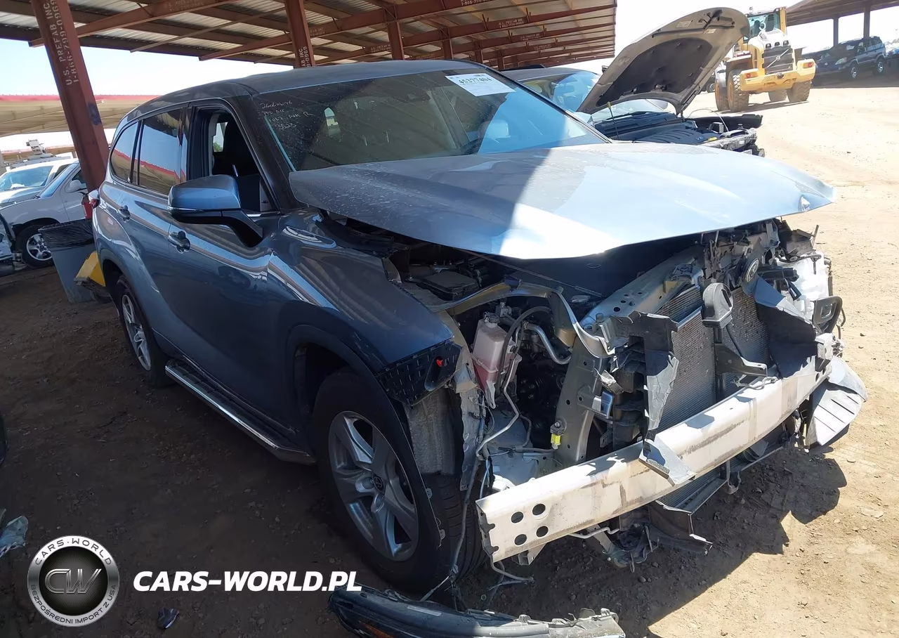 2022 Toyota Highlander Le – zdjęcie 1 z 17