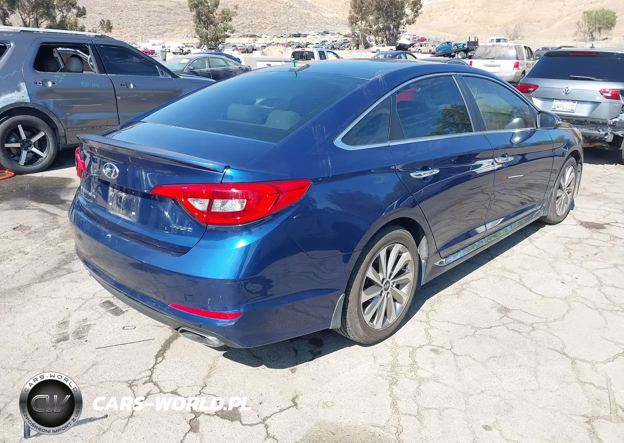 2015 Hyundai Sonata Sport VIN:5NPE34AF6FH215059 - 4