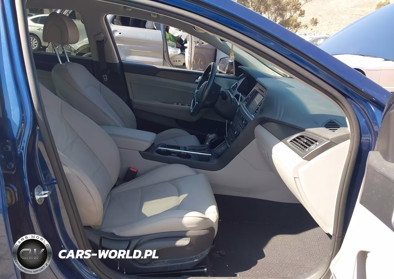 2015 Hyundai Sonata Sport VIN:5NPE34AF6FH215059 - 5