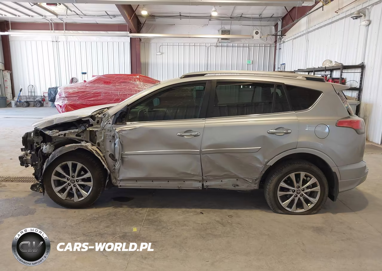 2017 Toyota Rav4 Platinum VIN:2T3DFREV3HW578920 - 15
