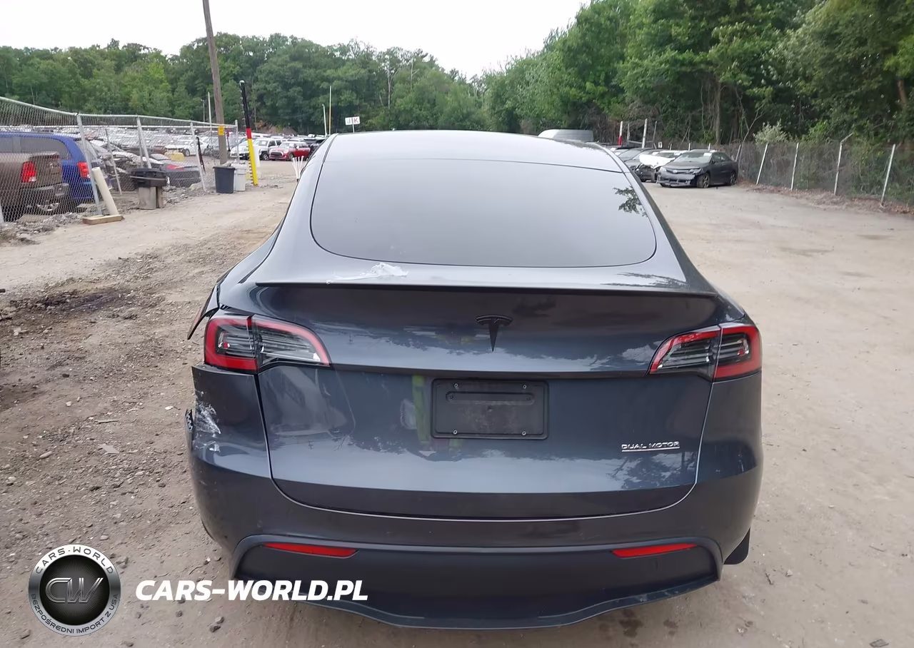 2022 Tesla Model Y Performance Dual Motor All-Wheel Drive VIN:7SAYGDEF6NF372523 - 16