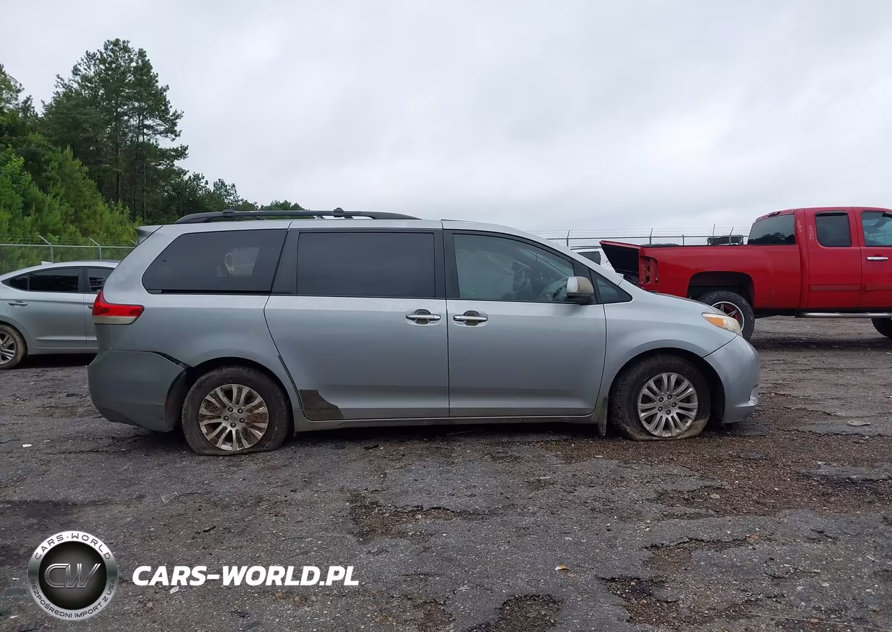 2012 Toyota Sienna Xle V6 8 Passenger VIN:5TDYK3DC2CS192073 - 12