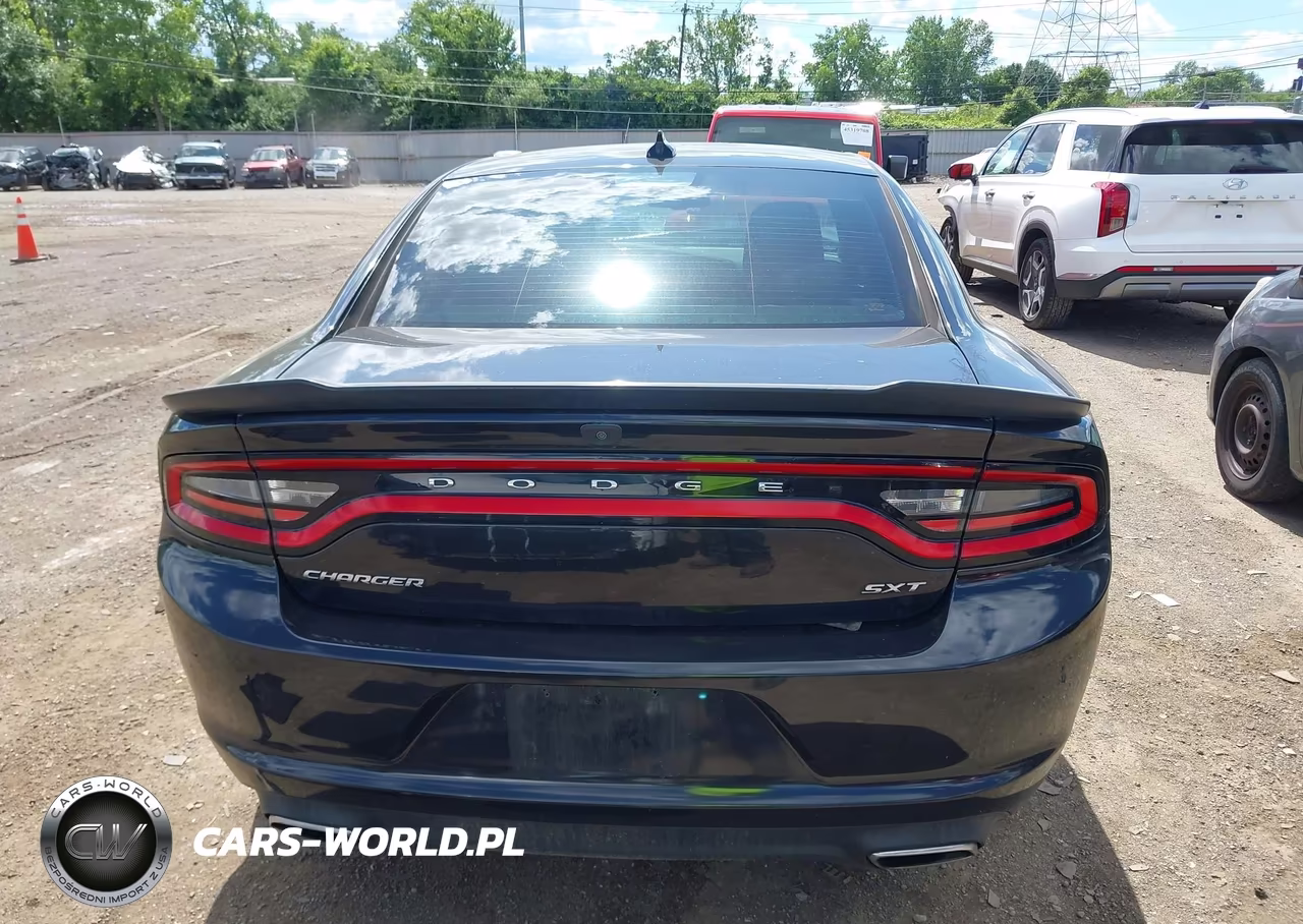 2015 Dodge Charger Sxt VIN:2C3CDXHG5FH856527 - 17