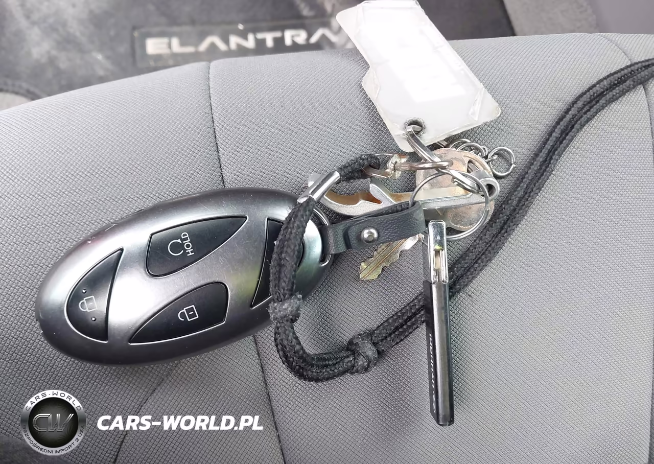 2025 Hyundai Elantra Sel Sport VIN:KMHLM4DG4SU011090 - 11