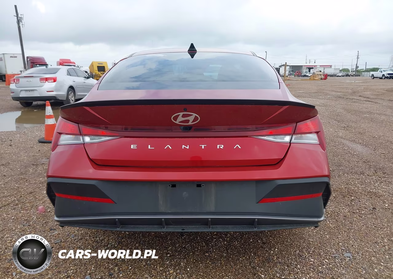 2025 Hyundai Elantra Sel Sport VIN:KMHLM4DG4SU011090 - 17