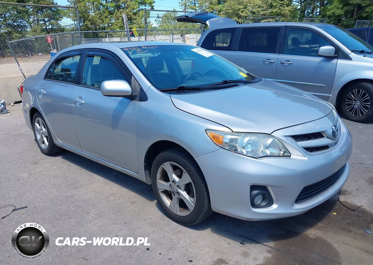 2012 Toyota Corolla Le – zdjęcie 1 z 18
