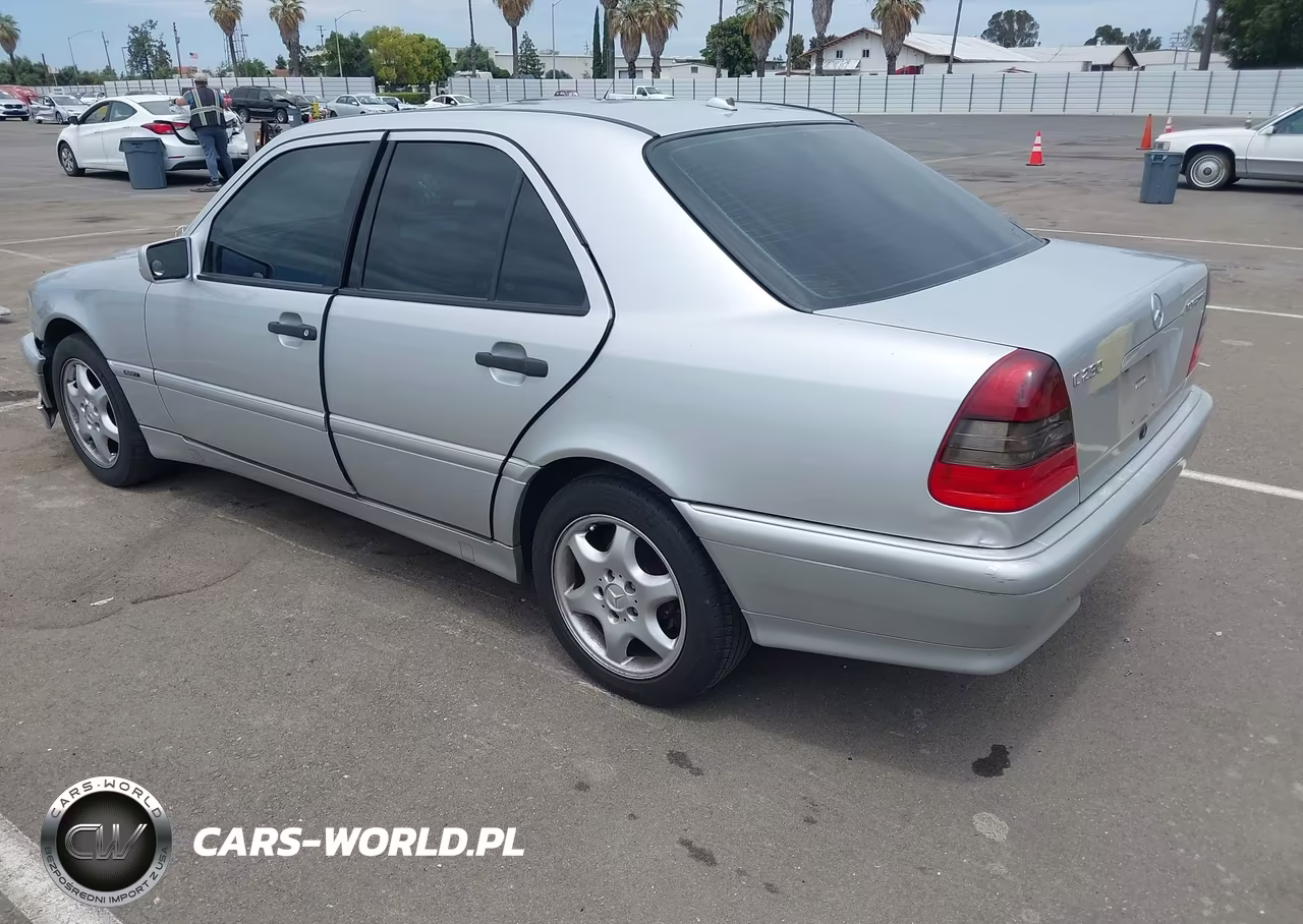 2000 Mercedes-Benz C 230 Kompressor VIN:WDBHA24G4YA836742 - 3
