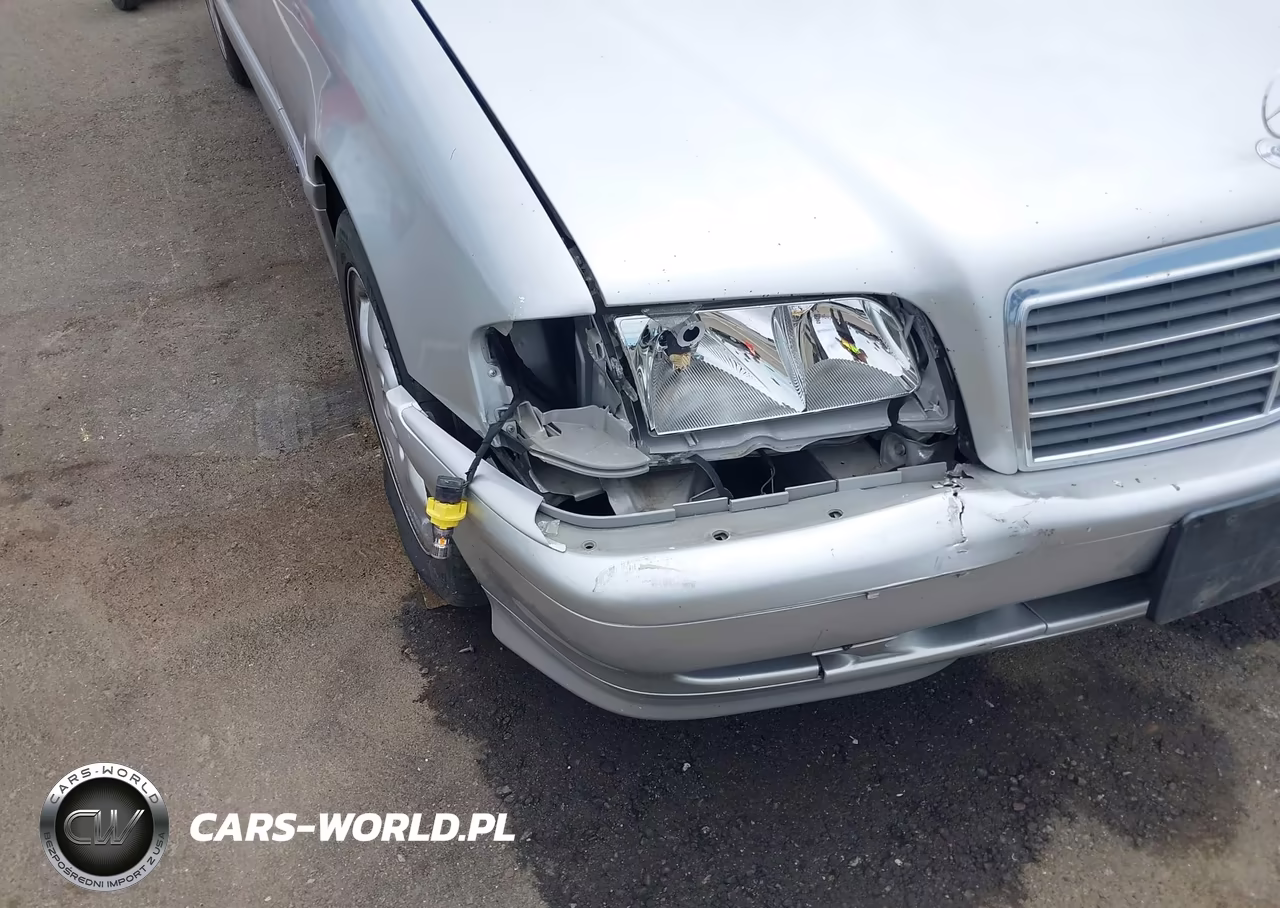 2000 Mercedes-Benz C 230 Kompressor VIN:WDBHA24G4YA836742 - 6