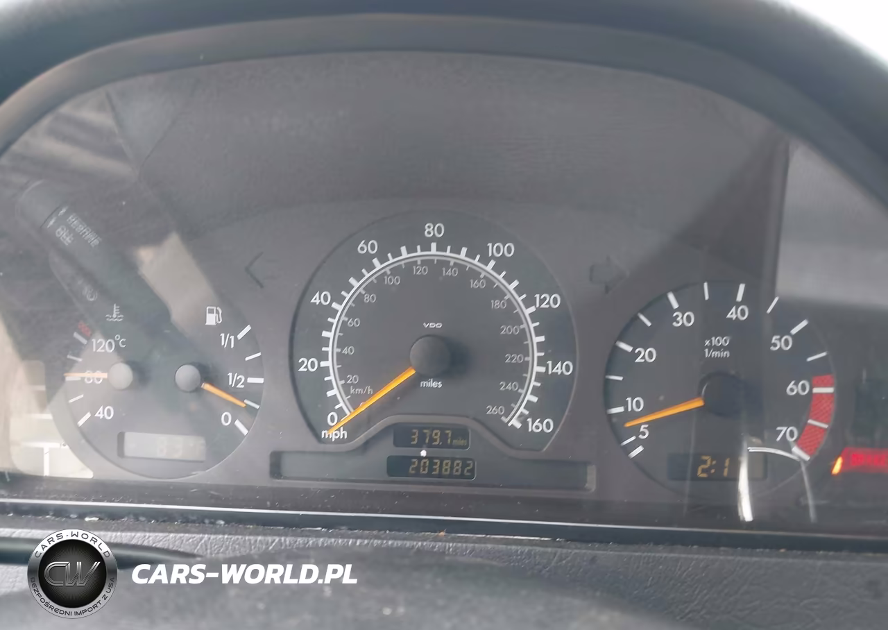 2000 Mercedes-Benz C 230 Kompressor VIN:WDBHA24G4YA836742 - 7