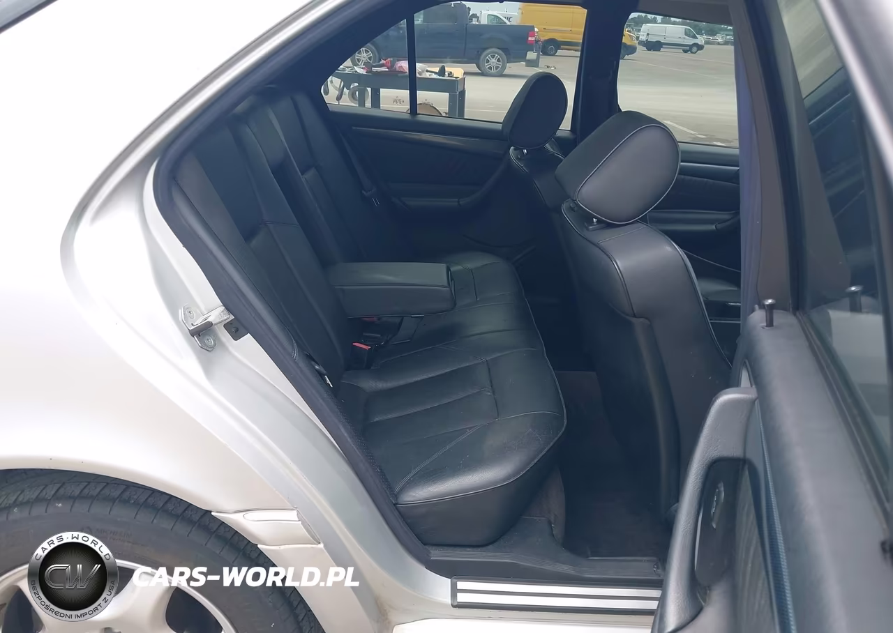 2000 Mercedes-Benz C 230 Kompressor VIN:WDBHA24G4YA836742 - 8