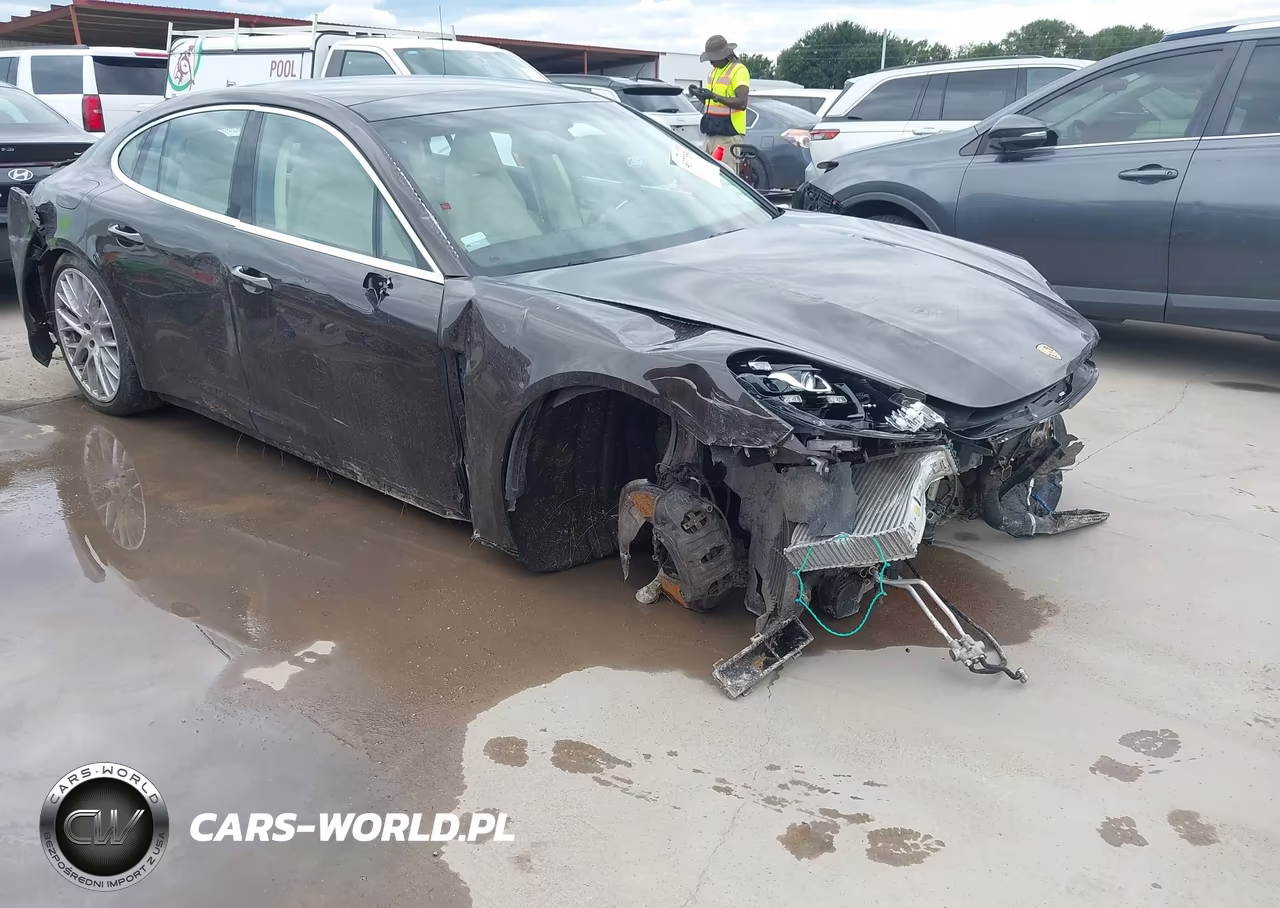 2018 Porsche Panamera 4S