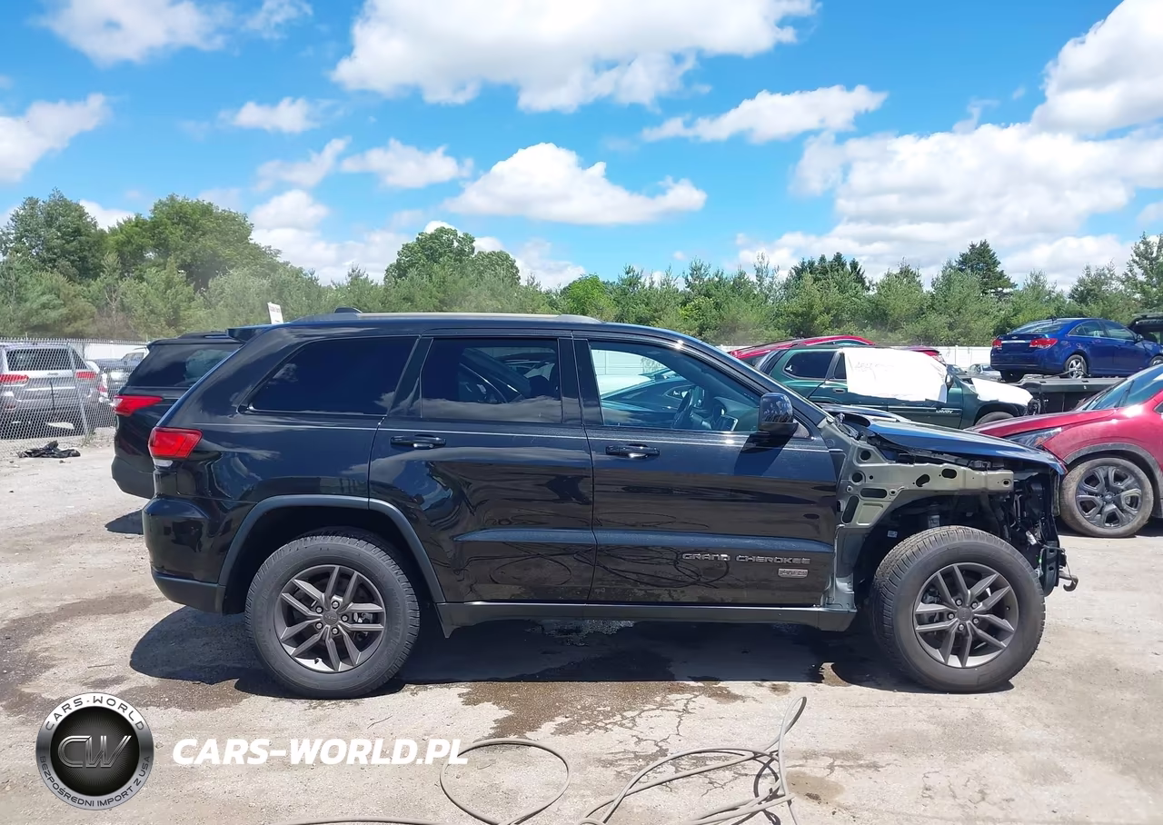 2016 Jeep Grand Cherokee 75Th Anniversary VIN:1C4RJFAG7GC426442 - 14