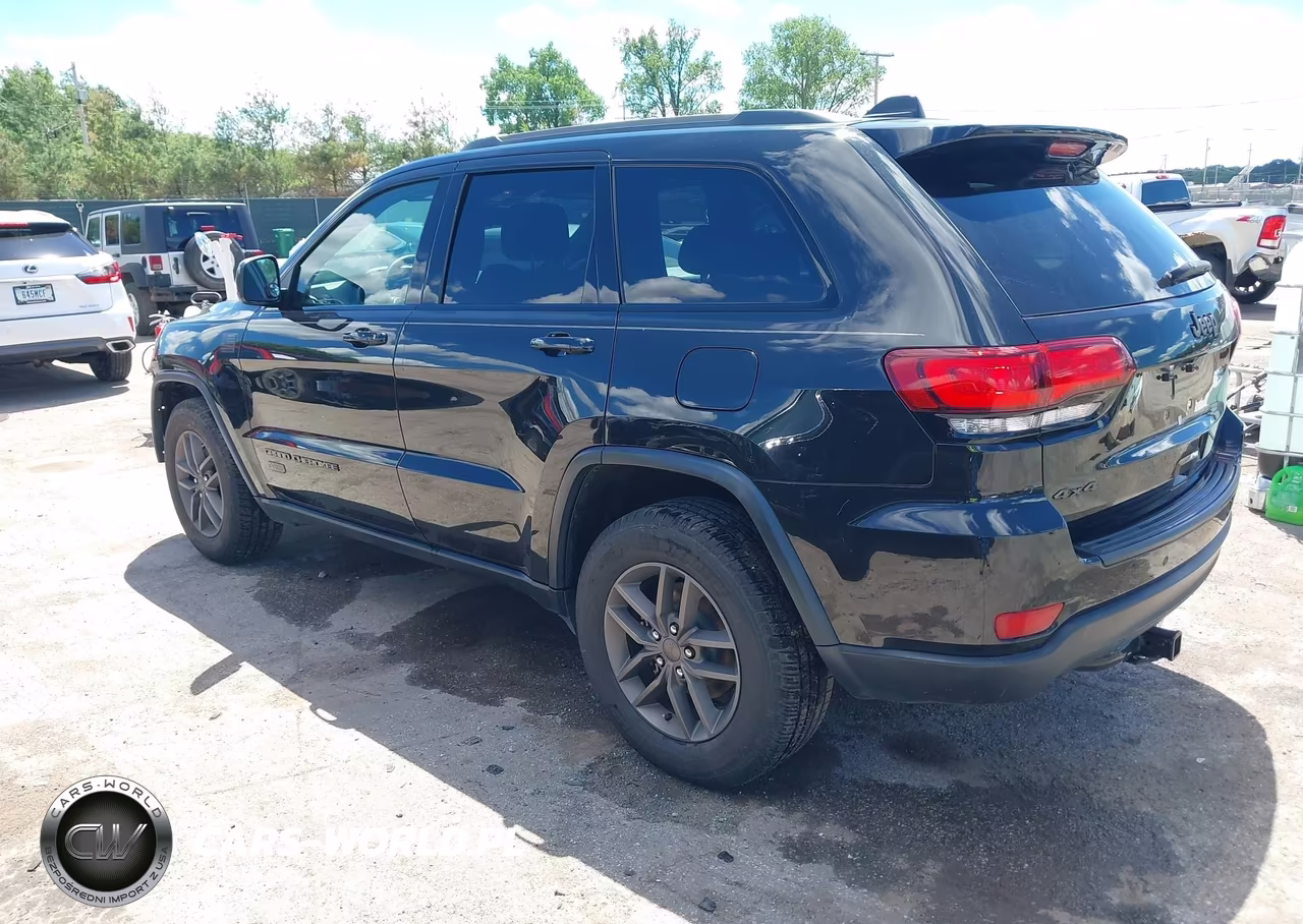 2016 Jeep Grand Cherokee 75Th Anniversary VIN:1C4RJFAG7GC426442 - 3