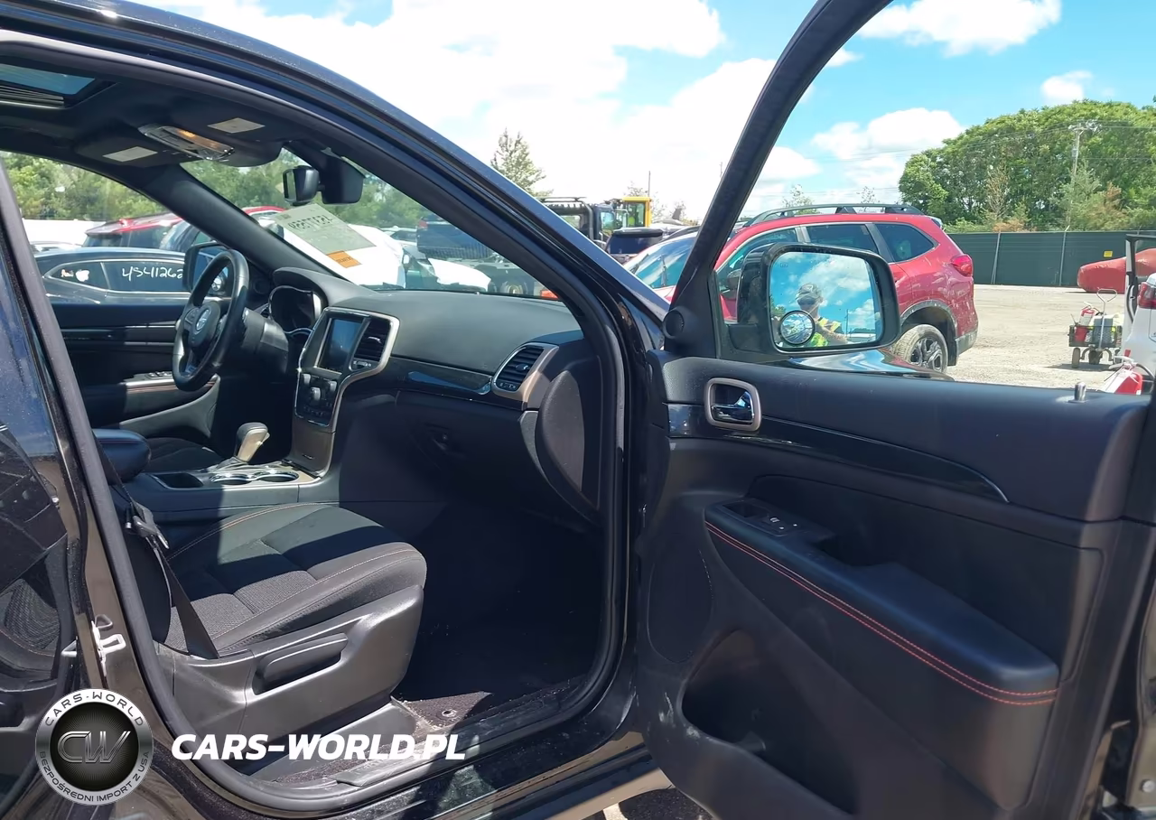 2016 Jeep Grand Cherokee 75Th Anniversary VIN:1C4RJFAG7GC426442 - 5