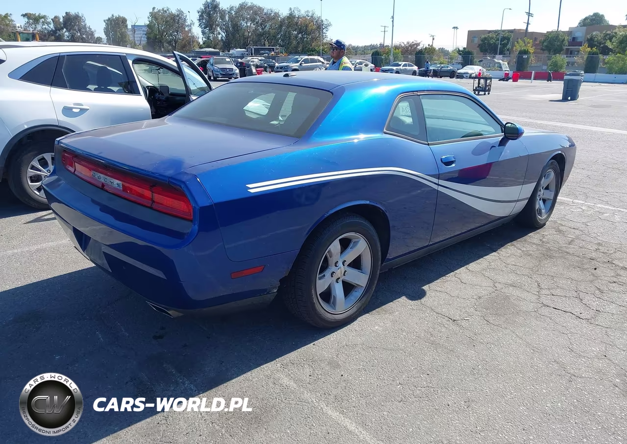 2012 Dodge Challenger Sxt VIN:2C3CDYAG1CH239234 - 4
