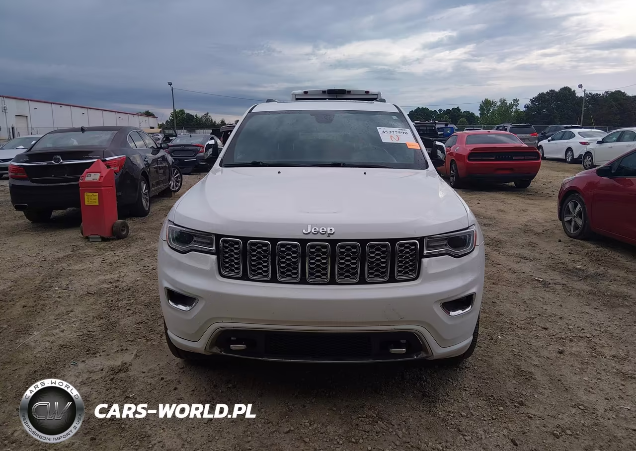 2018 Jeep Grand Cherokee Overland 4X2 VIN:1C4RJECG8JC141862 - 13