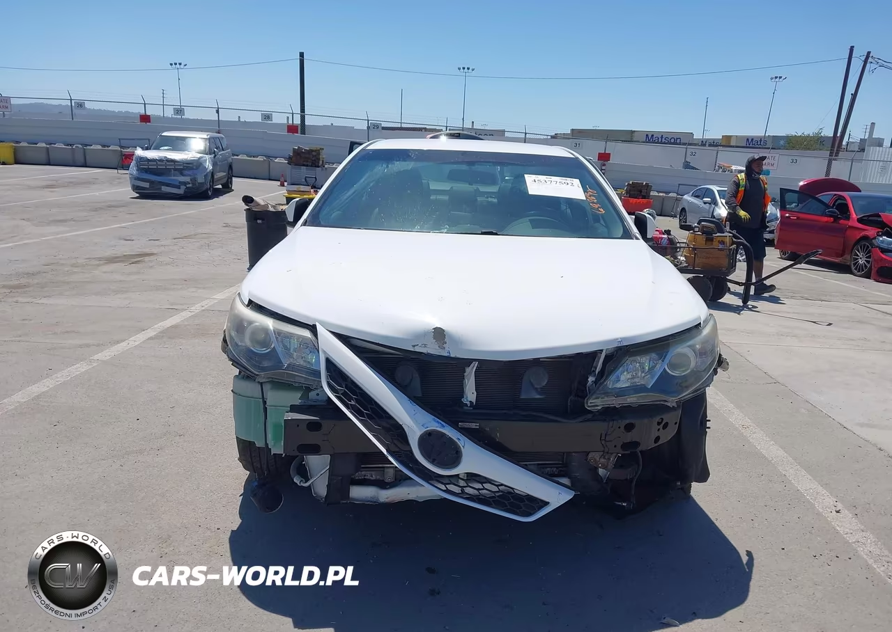 2014 Toyota Camry Se VIN:4T1BF1FK5EU822696 - 12