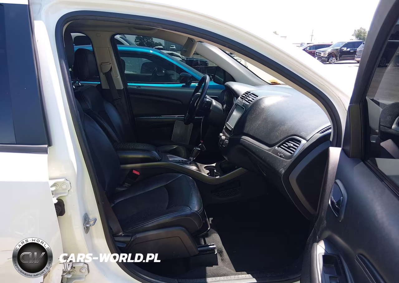 2020 Dodge Journey Crossroad VIN:3C4PDCGB1LT201196 - 5