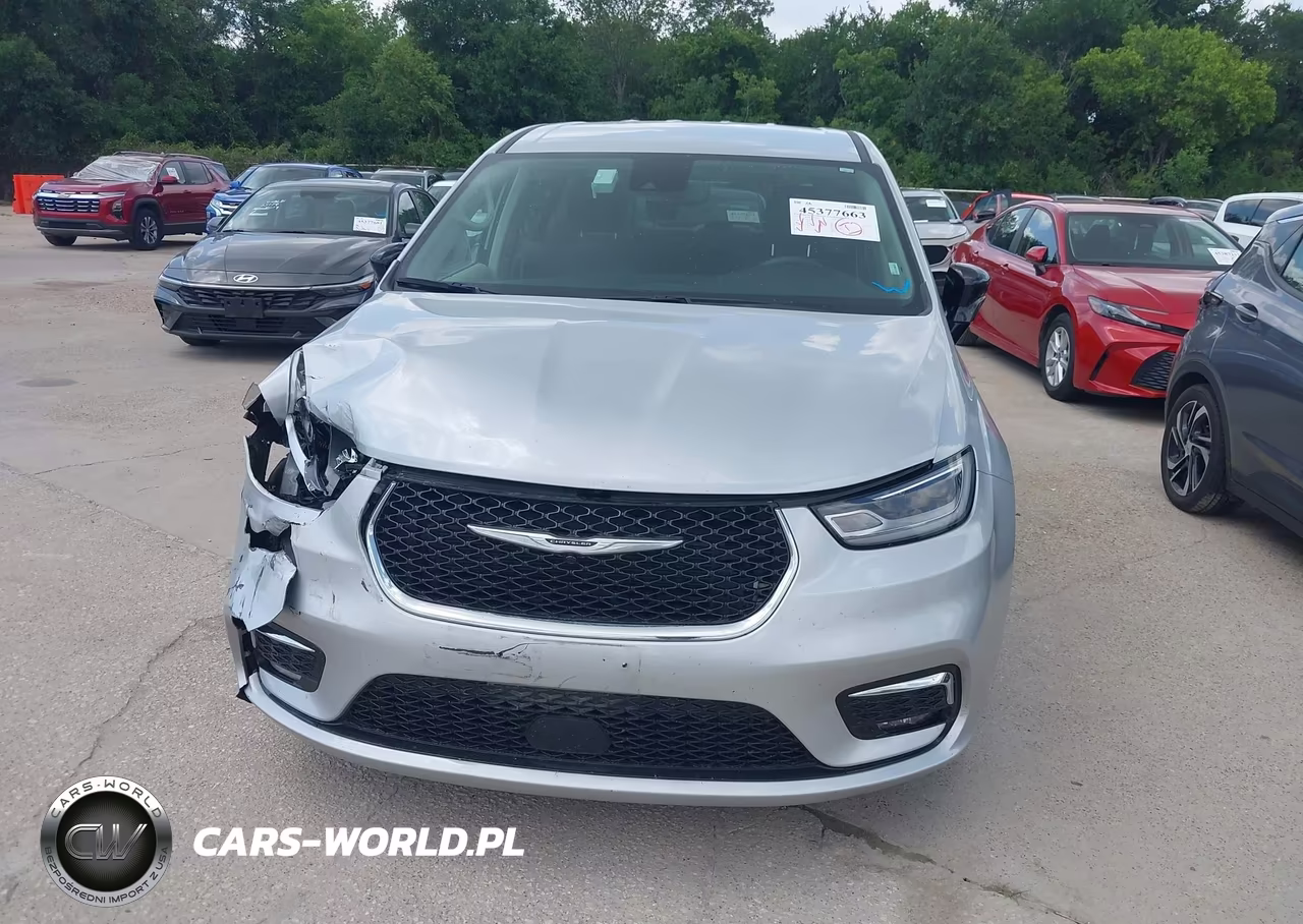 2024 Chrysler Pacifica Touring L VIN:2C4RC1BG9RR133387 - 12