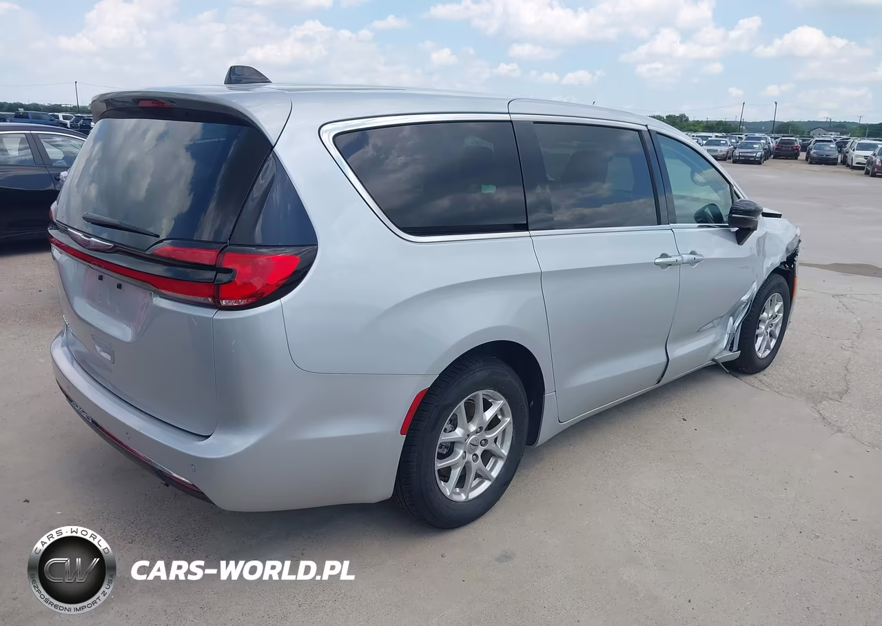 2024 Chrysler Pacifica Touring L VIN:2C4RC1BG9RR133387 - 4