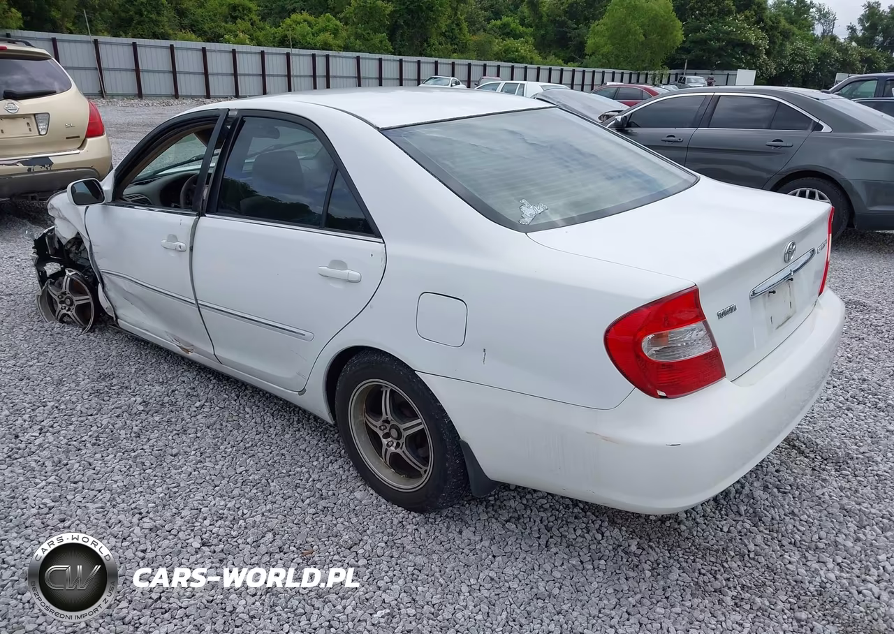 2004 Toyota Camry Xle VIN:4T1BE32K44U353037 - 3