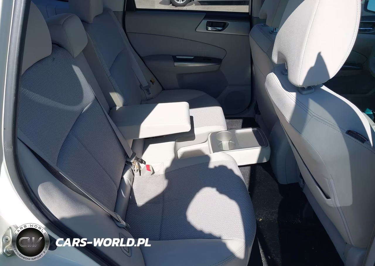 2013 Subaru Forester 2.5X Premium VIN:JF2SHADCXDH406369 - 8