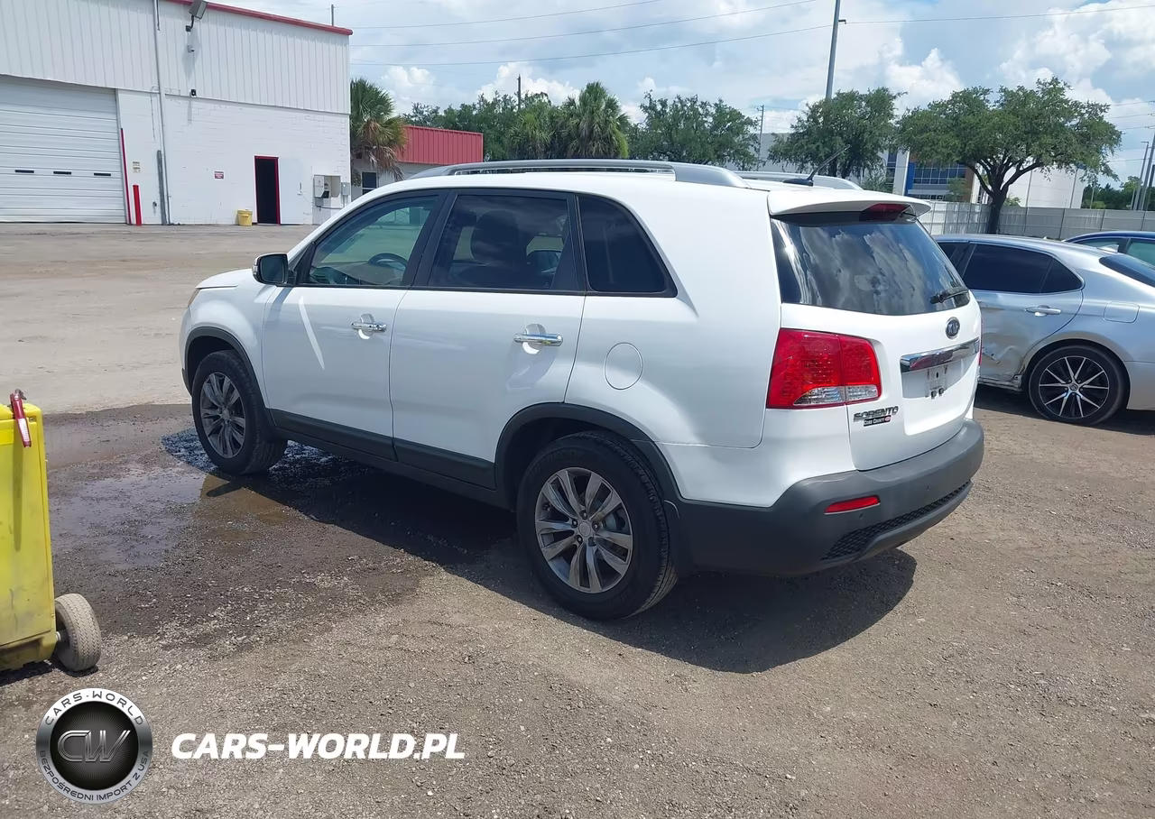 2011 Kia Sorento Ex V6 VIN:5XYKU4A22BG104815 - 3