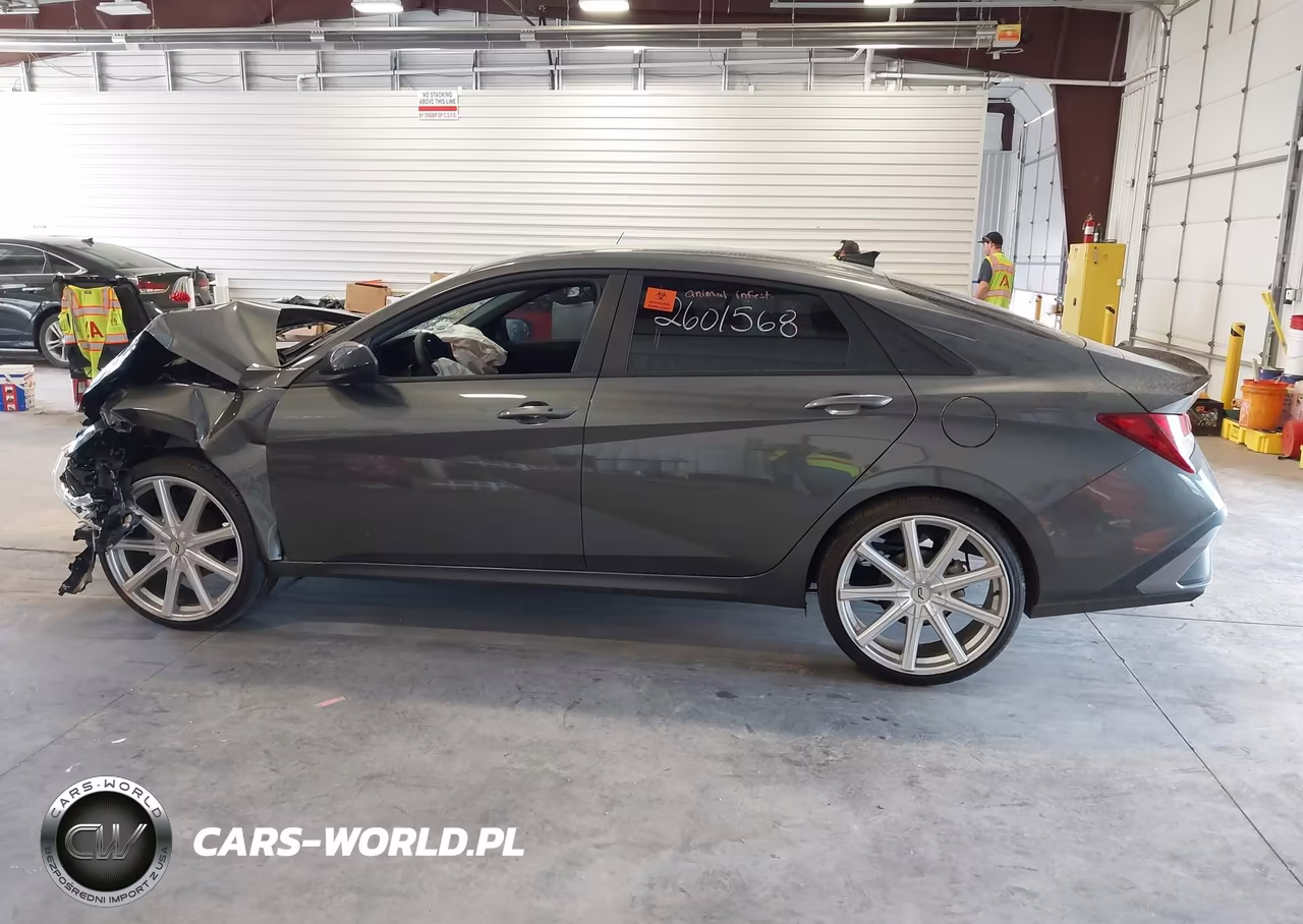 2026 Hyundai Elantra Sel Sport VIN:KMHLM4DG3TU152086 - 13