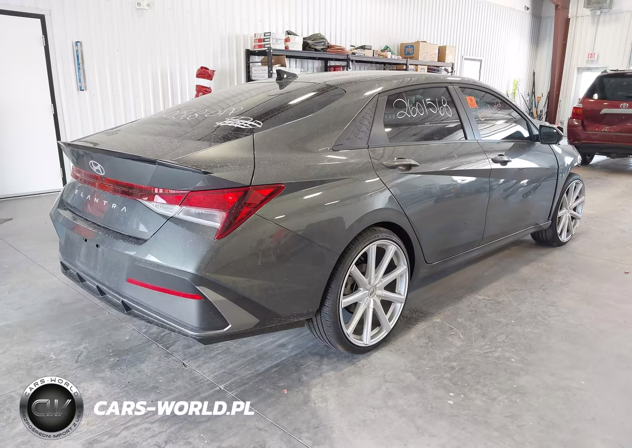 2026 Hyundai Elantra Sel Sport VIN:KMHLM4DG3TU152086 - 4