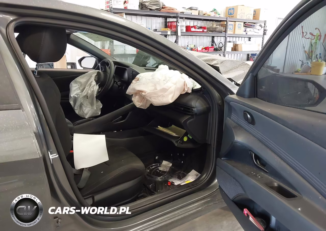 2026 Hyundai Elantra Sel Sport VIN:KMHLM4DG3TU152086 - 5