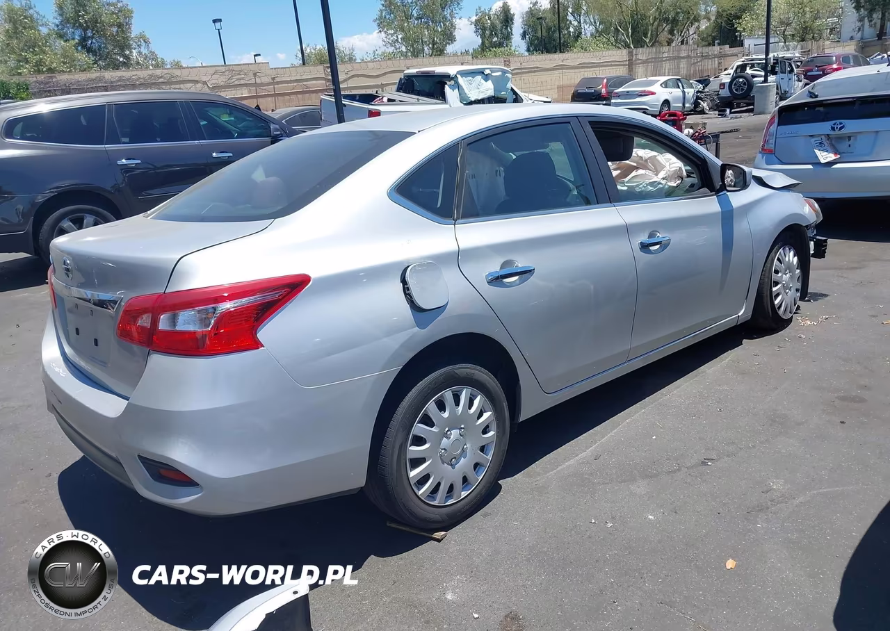 2016 Nissan Sentra S VIN:3N1AB7AP3GY265646 - 4
