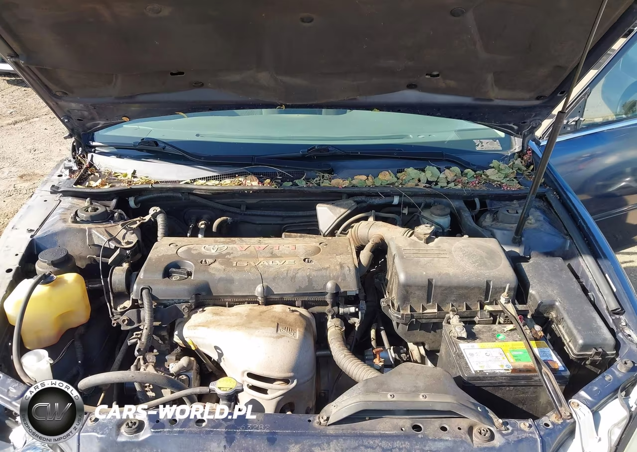2002 Toyota Camry Le VIN:JTDBE32K420078777 - 10