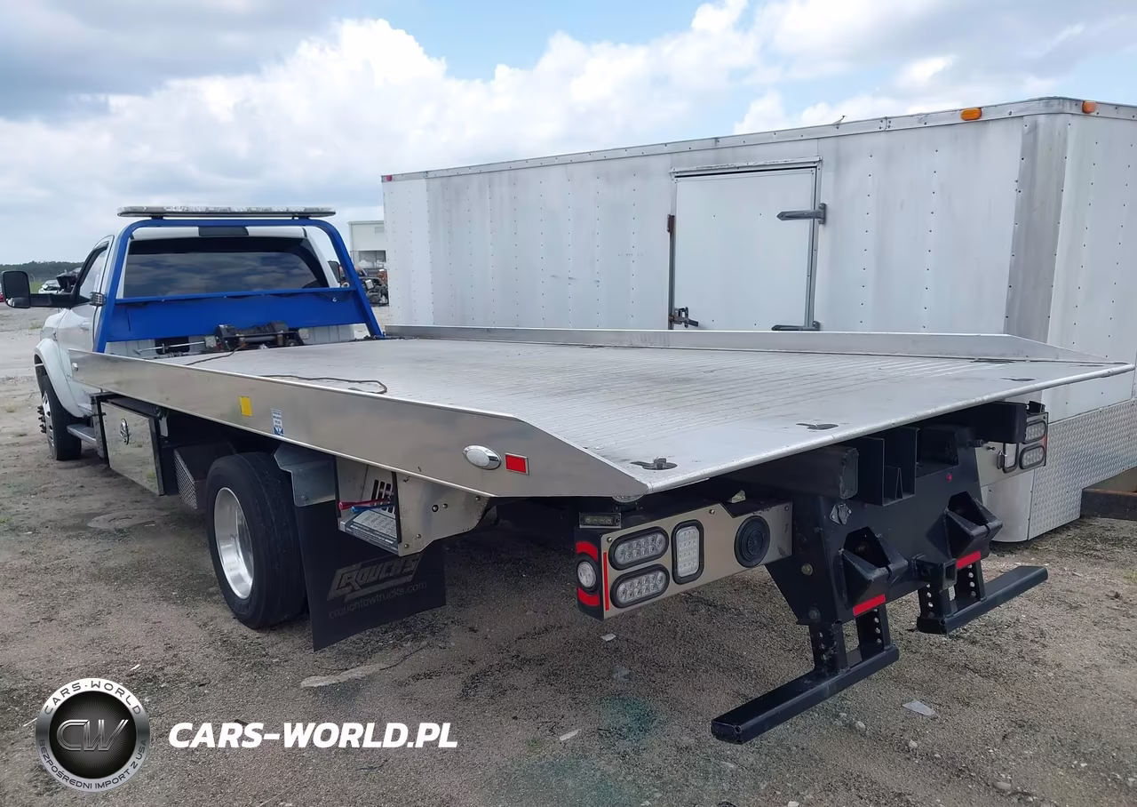 2022 Ram 5500 Chassis Tradesman-Slt VIN:3C7WRMDL6NG205209 - 3