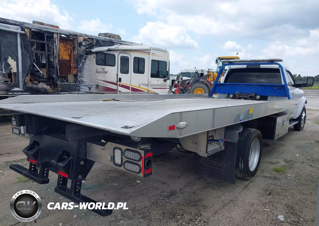2022 Ram 5500 Chassis Tradesman-Slt VIN:3C7WRMDL6NG205209 - 4