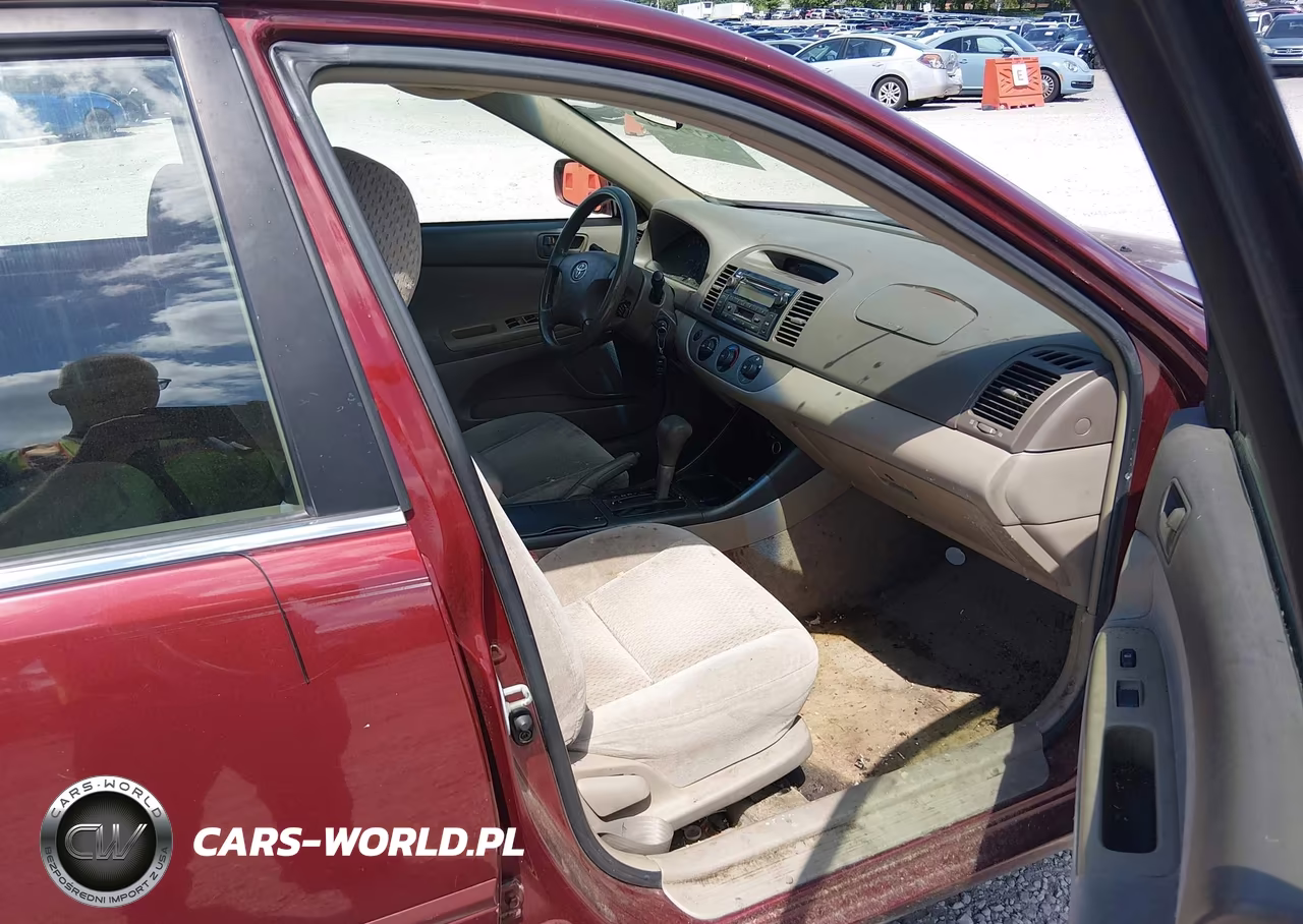 2003 Toyota Camry Le VIN:4T1BE32K33U170436 - 5