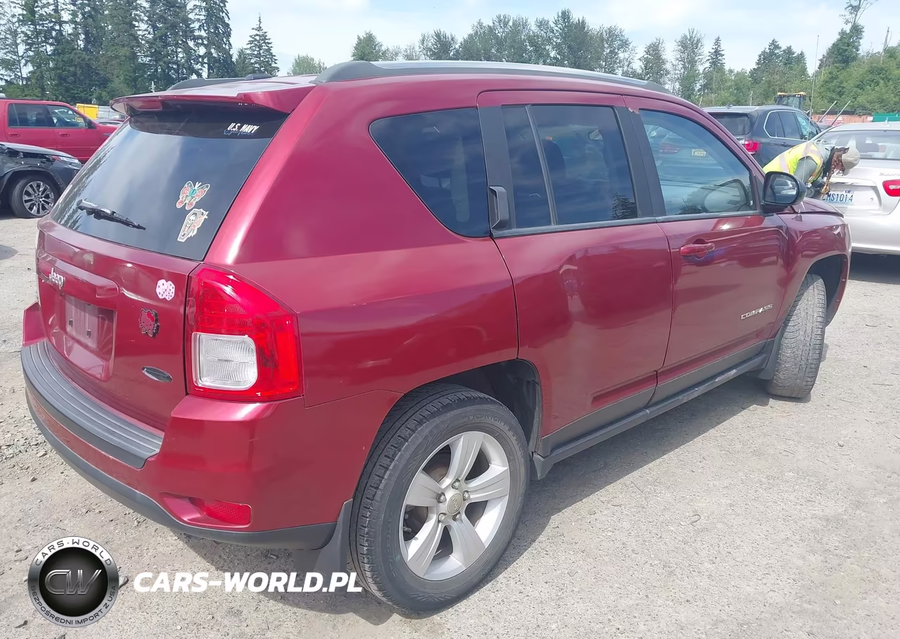2013 Jeep Compass Latitude VIN:1C4NJDEBXDD221883 - 4