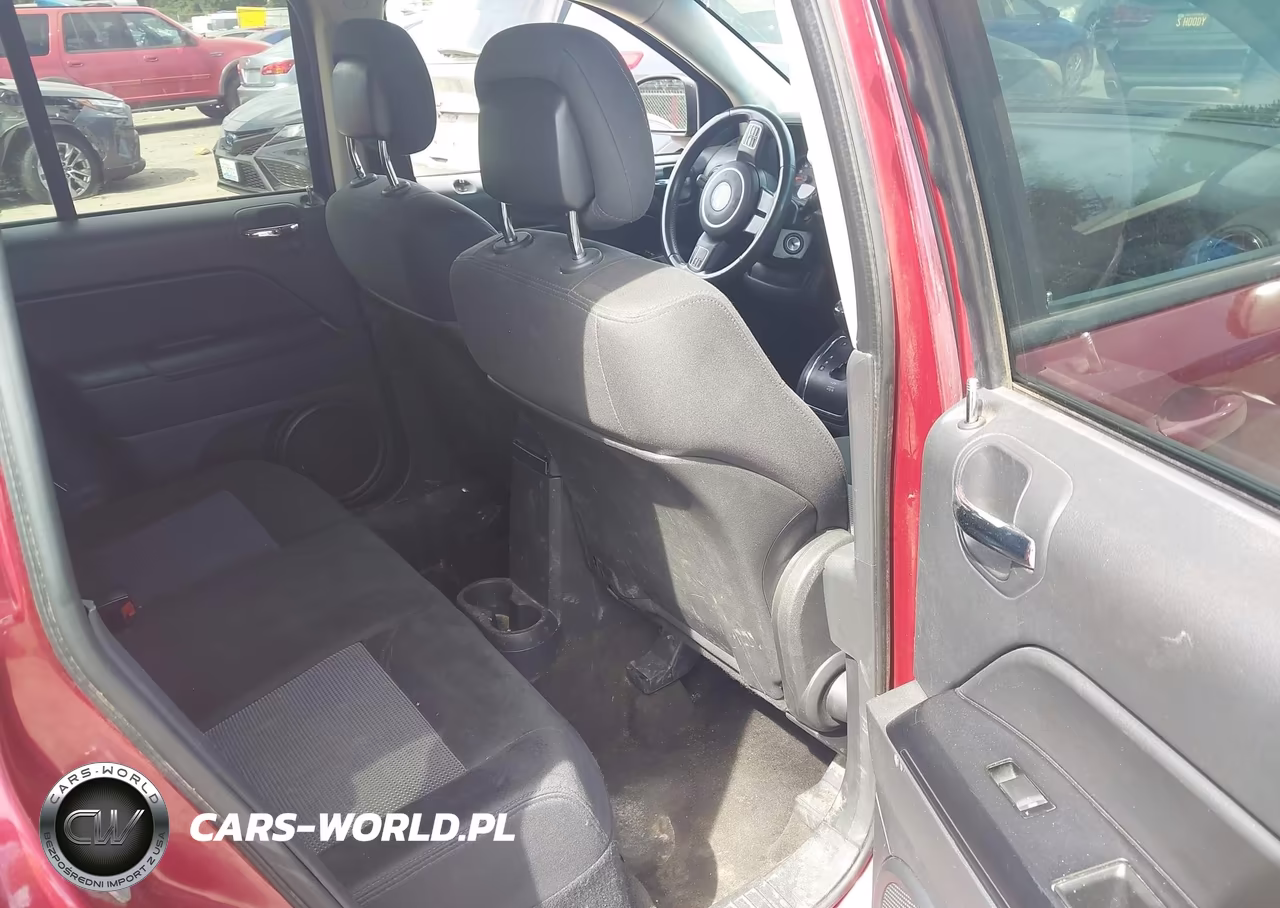 2013 Jeep Compass Latitude VIN:1C4NJDEBXDD221883 - 8