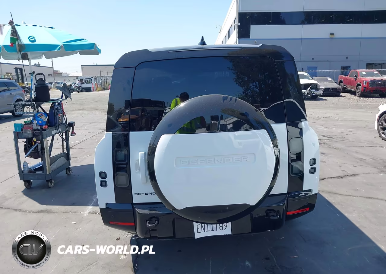2026 Land Rover Defender P400 X-Dynamic Se VIN:SALE2FEU2T2509006 - 17