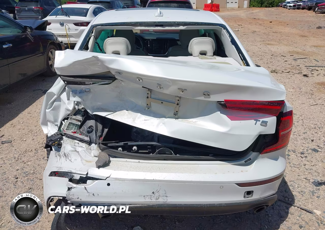 2020 Volvo S60 Momentum VIN:7JR102FKXLG035845 - 17