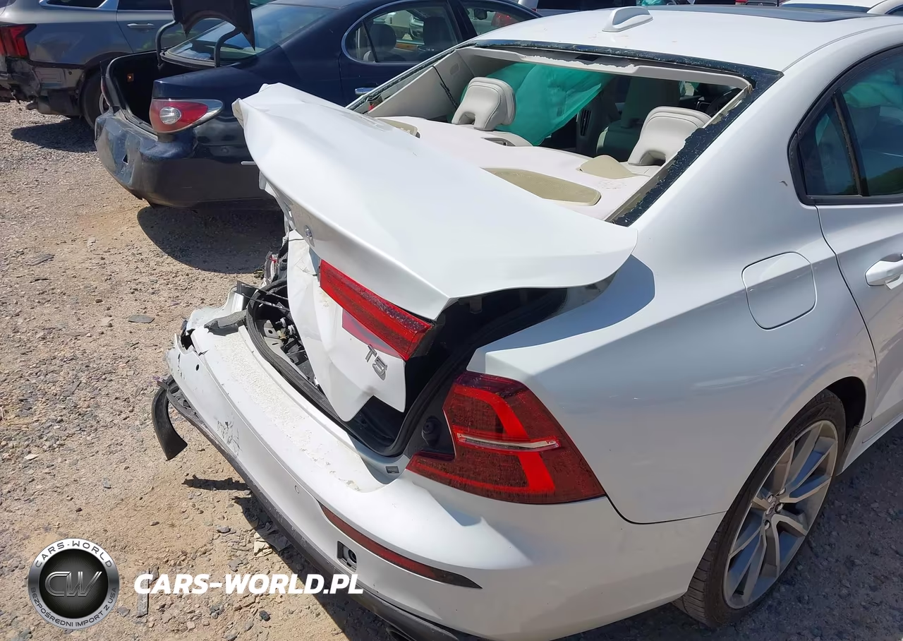 2020 Volvo S60 Momentum VIN:7JR102FKXLG035845 - 18