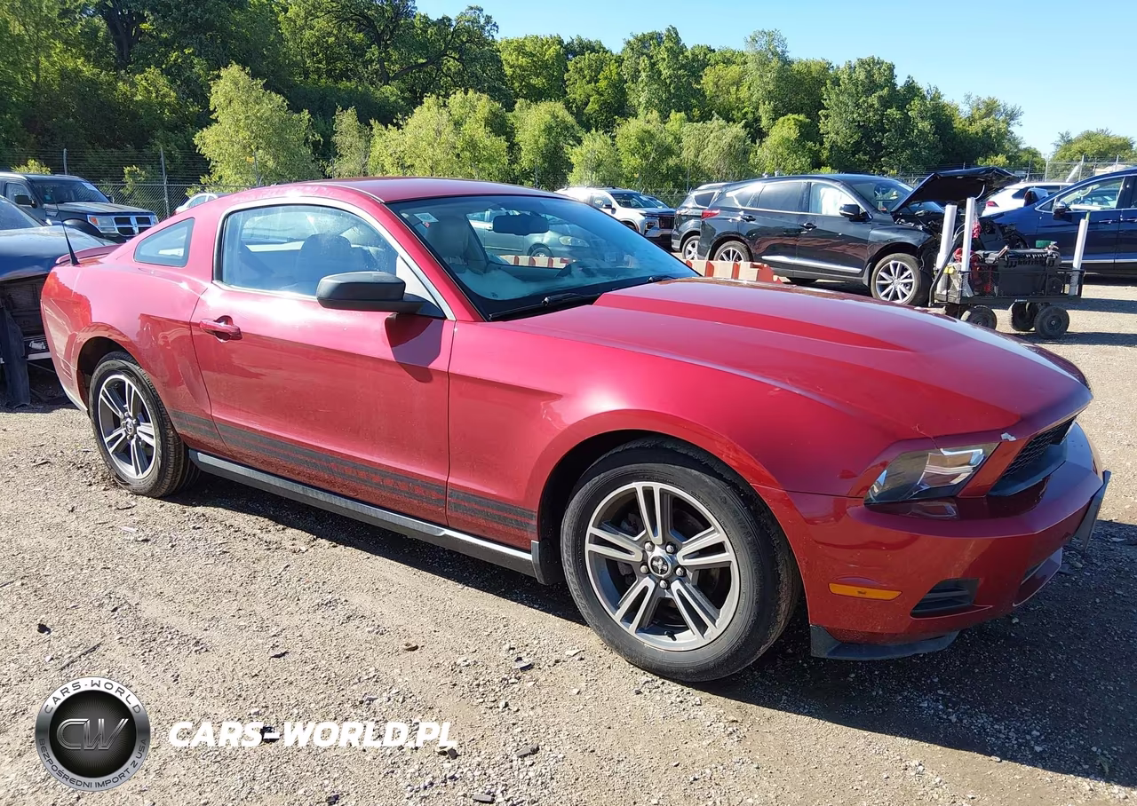 2010 Ford Mustang V6-V6 Premium