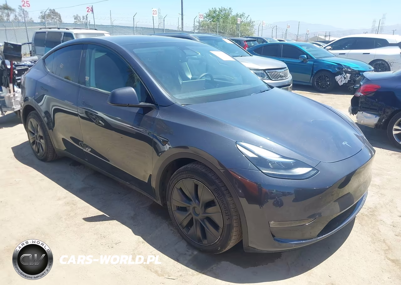 2024 Tesla Model Y Long Range Dual Motor All-Wheel Drive – zdjęcie 1 z 17
