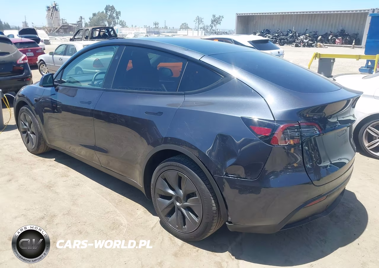 2024 Tesla Model Y Long Range Dual Motor All-Wheel Drive VIN:7SAYGDEE7RF182288 - 3