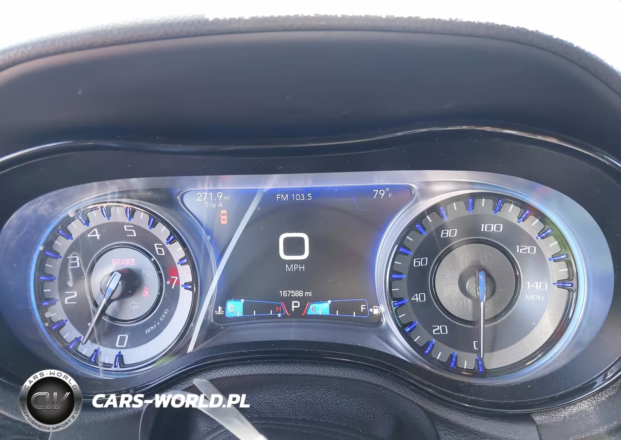 2018 Chrysler 300 300S VIN:2C3CCABG6JH141077 - 7