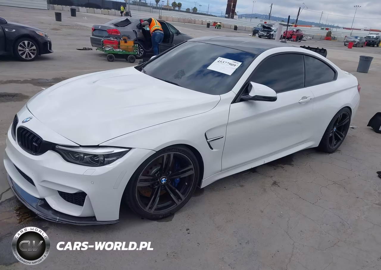 2015 BMW M4 VIN:WBS3R9C55FK330432 - 2